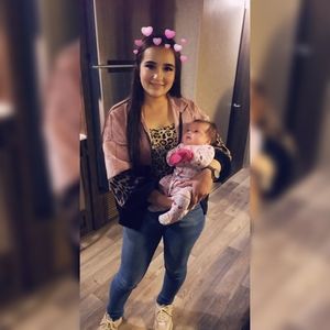 Meet your Posher, Arely s.